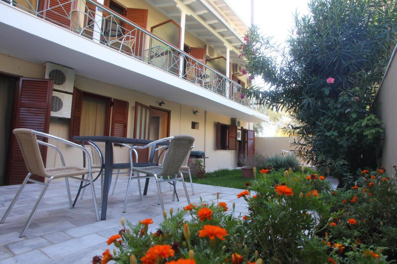 Vicky Apartments Nikiana Exterior photo
