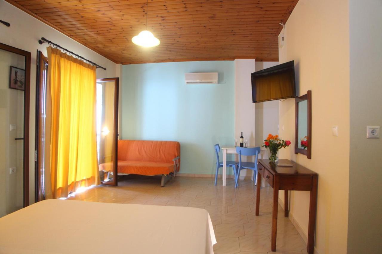 Vicky Apartments Nikiana Exterior photo